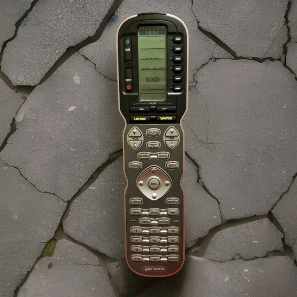 Geneis MX-900 universal programmable remote control (URC) MX900*Parts Or Repair*